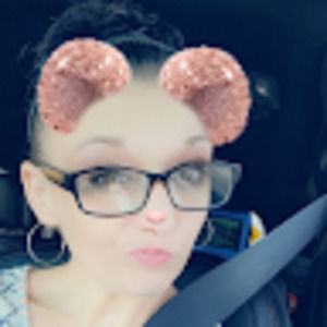 Meet your Posher, Monique